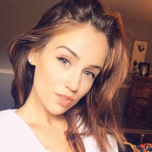 Meet your Posher, Brielle